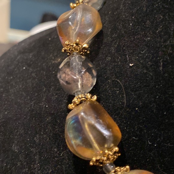 Topaz Iridescent Glass Necklace With Gold Tone Findings Very Chunky and Pretty - Picture 6 of 6